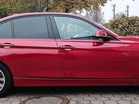 Gebraucht BMW 330 Advantage 252 PS (185 kW) 2018 Rot Limousine
