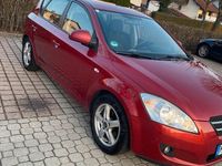 Second-hand Kia Ceed 90 CP (66 kW) 2007 Roșu Hatchback