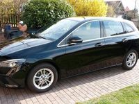 Gebraucht Mercedes B180 Progressive 116 PS (85 kW) 2019 Schwarz Van / Kleinbus