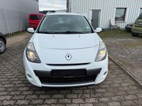 Gebraucht Renault Clio II Dynamique 101 PS (74 kW) 2009 Weiß Limousine