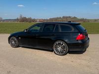 Gebraucht BMW 320 184 PS (135 kW) 2011 Schwarz Kombi