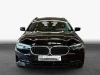 Gebraucht BMW 520 Sport Line 190 PS (139 kW) 2023 Schwarz Kombi