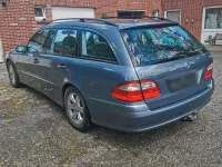 Gebraucht Mercedes E220 150 PS (110 kW) 2004 Blau Kombi