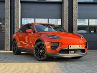 Second-hand Porsche Macan 4 Electric 300 kW (408 CP) 2024 SUV