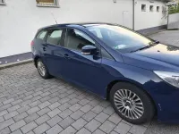 Gebraucht Ford Focus 105 PS (77 kW) 2014 Blau Kombi