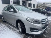 Gebraucht Mercedes B180 122 PS (89 kW) 2015 Silber Van / Kleinbus