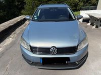 Gebraucht VW Passat 105 PS (77 kW) 2012 Andere farben Kombi