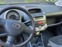 Gebraucht Toyota Aygo 68 PS (50 kW) 2006 Rot Kleinwagen