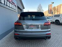 Gebraucht Porsche Cayenne 262 PS (192 kW) 2015 Grau SUV