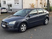 Usata Ford Focus 101 CV (74 kW) 2006 Grigio Utilitaria