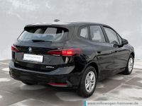 Gebraucht BMW 225 Active Tourer 136 PS (100 kW) 2023 Schwarz metallic Van / Kleinbus