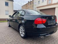 Gebraucht BMW 316 116 PS (85 kW) 2010 Schwarz Limousine