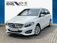 Gebraucht Mercedes B180 Style 122 PS (89 kW) 2017 Weiß Van / Kleinbus