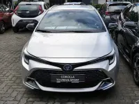 Neu Toyota Corolla 140 PS (102 kW) 2025 Silber Kombi