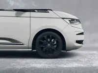 Gebraucht VW Multivan Edition 150 PS (110 kW) 2025 Candyweiß Van / Kleinbus