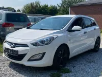 Gebraucht Hyundai i30 Classic 99 PS (72 kW) 2013 Creamy white Kombi