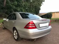 Second-hand Mercedes C200 163 CP (119 kW) 2002 Argintiu Berlinǎ
