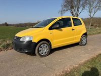 Gebraucht VW Fox 60 PS (44 kW) 2005 Gelb Kleinwagen