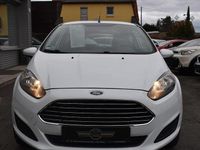 Gebraucht Ford Fiesta Trend 60 PS (44 kW) 2014 Weiß Kleinwagen
