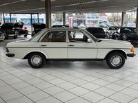 Gebraucht Mercedes 200 109 PS (80 kW) 1981 Weiß Limousine