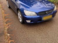 Second-hand Lexus IS200 155 CP (114 kW) 2002 Albastru Berlinǎ
