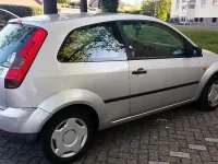 Gebraucht Ford Fiesta 2004 Silber Kleinwagen