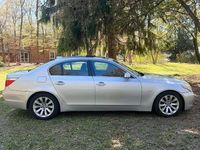 Gebraucht BMW 520 177 PS (130 kW) 2004 Silber Limousine