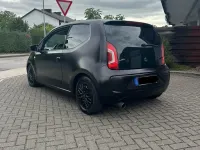 Używany VW up! 60 KM (44 kW) 2014 Czarny Hatchback