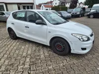 Gebraucht Hyundai i30 Edition+ 109 PS (80 kW) 2009 Weiß Limousine