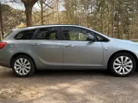 Gebraucht Opel Astra 140 PS (102 kW) 2014 Silber Kombi