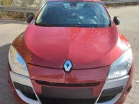 Gebraucht Renault Mégane III Bose Edition 131 PS (96 kW) 2012 Rot Coupé