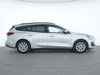 Gebraucht Ford Focus Cool & Connect 120 PS (88 kW) 2022 Polar silber Kombi