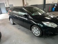 Gebraucht Ford Focus 125 PS (91 kW) 2013 Schwarz Kombi