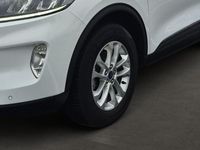 Gebraucht Ford Kuga Titanium 224 PS (164 kW) 2022 Frostweiß SUV