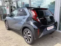 Neu Toyota Aygo X 72 PS (52 kW) 2025 Grau SUV