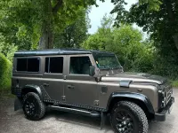 Gebraucht Land Rover Defender 122 PS (89 kW) 2011 Braun SUV