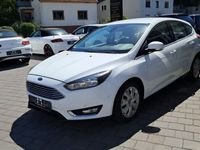 Gebraucht Ford Focus Titanium 125 PS (91 kW) 2016 Frostweiß Limousine