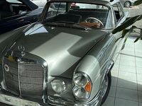 Gebraucht Mercedes 250 150 PS (110 kW) 1966 Silber Coupé