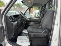 Gebraucht Iveco Daily 136 PS (100 kW) 2019 Weiß Van / Kleinbus