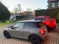 Gebraucht Mini Cooper 136 PS (100 kW) 2018 Emerald grey metallic Kleinwagen