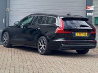 Gebraucht Volvo V60 Core 197 PS (144 kW) 2023 Schwarz Kombi
