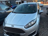 Gebraucht Ford Fiesta Trend 60 PS (44 kW) 2013 Silber Kleinwagen