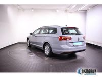 Gebraucht VW Passat Basis 150 PS (110 kW) 2022 Mondstein grau Kombi