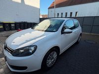 Gebraucht VW Golf VI 86 PS (63 kW) 2011 Weiß Kleinwagen