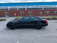 Gebraucht Mercedes CLK200 184 PS (135 kW) 2009 Schwarz Coupé