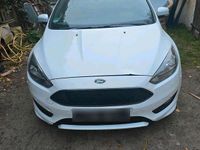 Gebraucht Ford Focus ST-Line 150 PS (110 kW) 2016 Weiß Limousine