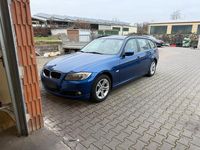 Gebraucht BMW 320 170 PS (125 kW) 2011 Blau Kombi