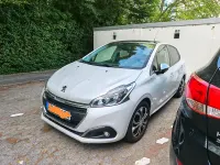 Gebraucht Peugeot 208 Style 85 PS (62 kW) 2018 Andere farben Kleinwagen