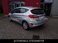 Gebraucht Ford Fiesta Cool & Connect 75 PS (55 kW) 2022 Silber Limousine