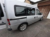 Second-hand Opel Combo 90 CP (66 kW) 2004 Argintiu Monovolum